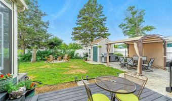 82 Martin St, East Providence, RI 02914
