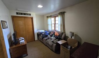936 W Vine St, Albany, IN 47320