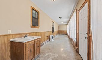 109 Meadors Dr, Alma, AR 72921