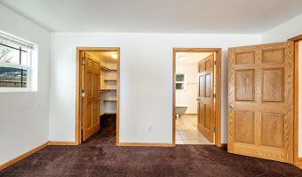 1005 Beckton Rd, Dayton, WY 82836