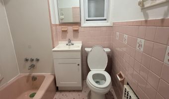 28 E 32ND St 2, Bayonne, NJ 07002