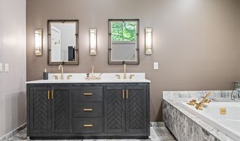 540 Bent Creek Oval, Aurora, OH 44202