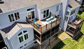 1848 Ridgeview Circle Dr, Ballwin, MO 63021