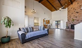 19403 Oneida Ct, Apple Valley, CA 92307