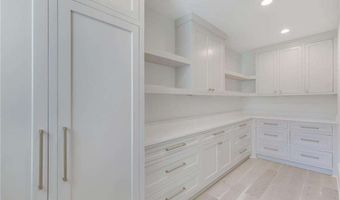 290 Christopher Robin Rd, Alpharetta, GA 30005