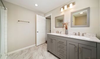 25176 W Linden Ln W, Antioch, IL 60002