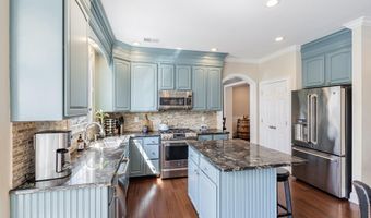 55 Heritage Dr, Allentown, NJ 08501