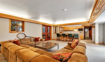 5140 Turtle Point Dr, Ann Arbor, MI 48105