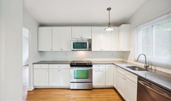 8206 STONE TRAIL Dr, Bethesda, MD 20817