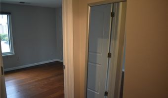 10 Southcreek Ct B, Amherst, NY 14051