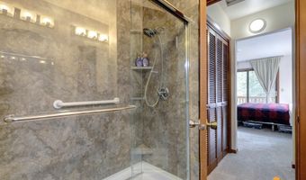 12945 Elmore Rd, Anchorage, AK 99516