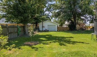 218 N 5th St, Albion, IL 62806