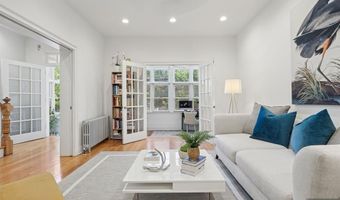 617 Avenue E, Bayonne, NJ 07002