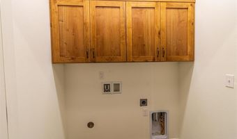 1043 Valley View Dr, Bloomfield, NM 87413