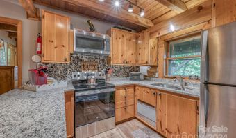 274 Hemlock Rd, Banner Elk, NC 28604