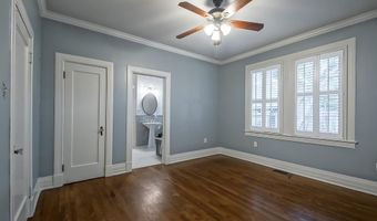 2221 Olive St, Baton Rouge, LA 70806