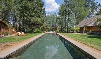 56648 Lunar Dr, Bend, OR 97707