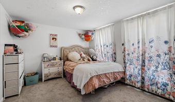 5 Whitetail Ln, Chester, NH 03036