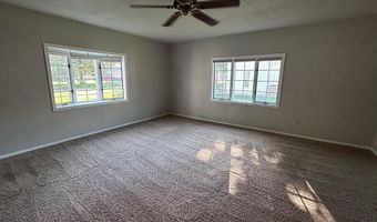 1207 8th St, Aurora, NE 68818