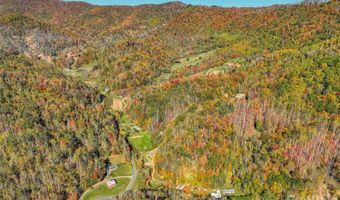 44 Toms Creek Rd, Bakersville, NC 28705