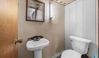 150 N Oak Ave, Bridgewater, SD 57319