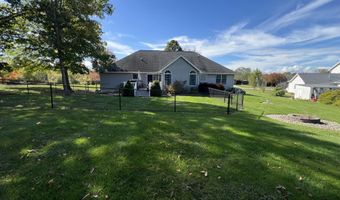 2499 Crestwood Dr, Adrian, MI 49221