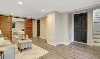 1903 N RANDOLPH St, Arlington, VA 22207
