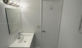 2851 NE 183 St 1014E, Aventura, FL 33160