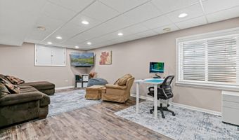 601 Acorn Ct, Antioch, IL 60002