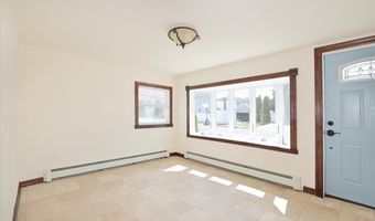 9 Cabot Rd W, Massapequa, NY 11758