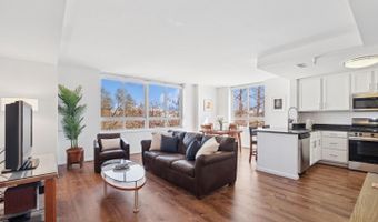 355 I St SW #601, Washington, DC 20024