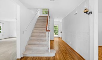 399 Mowetza Dr, Ashland, OR 97520