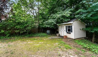 44 Tall Tree Rd, Middletown, NJ 07748