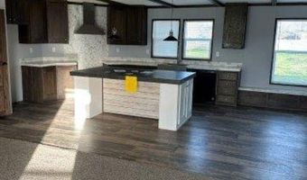 811 NE Front St, Millsap, TX 76066