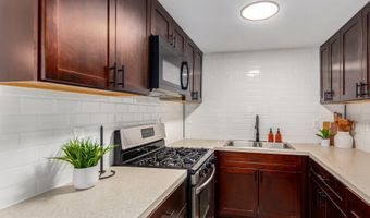 830 S GREENLEAF Ln, Avondale, AZ 85323