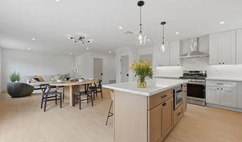 2610 Chestnut Ave, Carlsbad, CA 92010