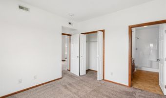 1825 SW White Birch Cir 3, Ankeny, IA 50023