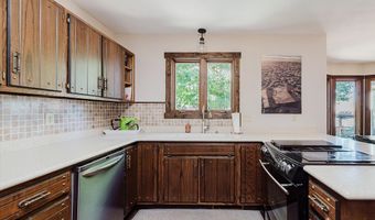 8414 Gallant Fox Dr, Indianapolis, IN 46217