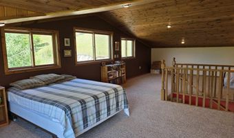 30 Alum Creek Rd, Aladdin, WY 82710