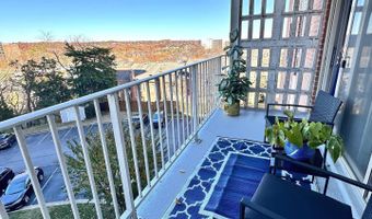 5250 VALLEY FORGE Dr #407, Alexandria, VA 22304