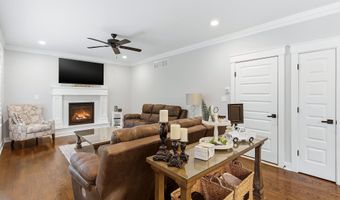 555 Egenolf Pl, Bayville, NJ 08721