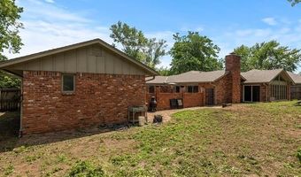 2318 Dorchester Dr, Bartlesville, OK 74006