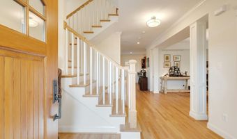 2807 1ST Rd N, Arlington, VA 22201