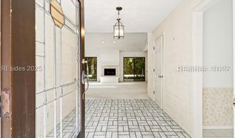 17 Dewberry Ln, Hilton Head Island, SC 29928