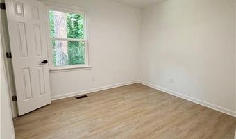 6211 Emerald Springs Dr SE, Acworth, GA 30102