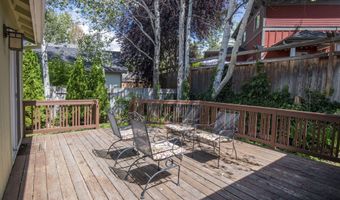 527 SW Forest Grove Dr, Bend, OR 97702