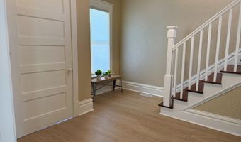 501 S DAKOTA St, Aberdeen, SD 57401