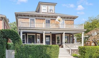 14 Greenough Pl B, Newport, RI 02840