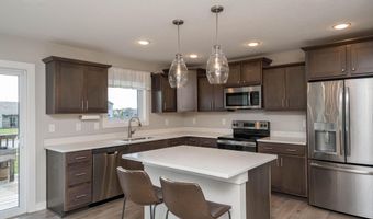 3522 NE Winding Trail Dr, Ankeny, IA 50021