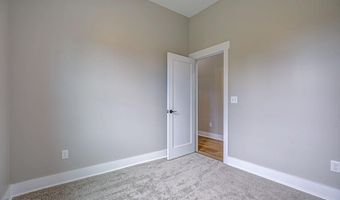 18521 Plano Trail Ln, Aurora, IN 47001